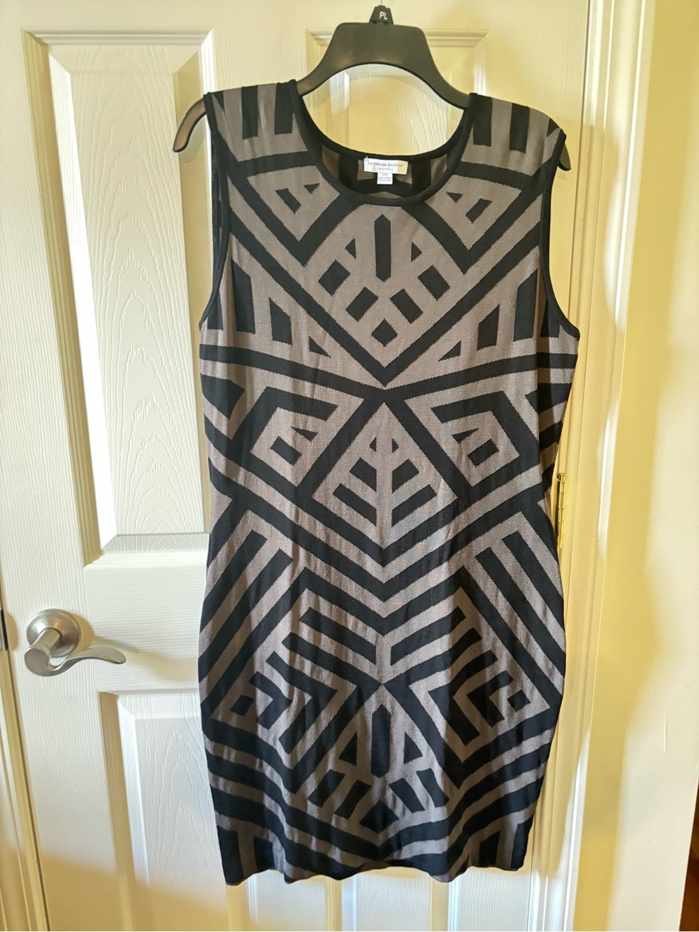 Katherine Barclay Black and Gray Geometric Mini Shift Dress